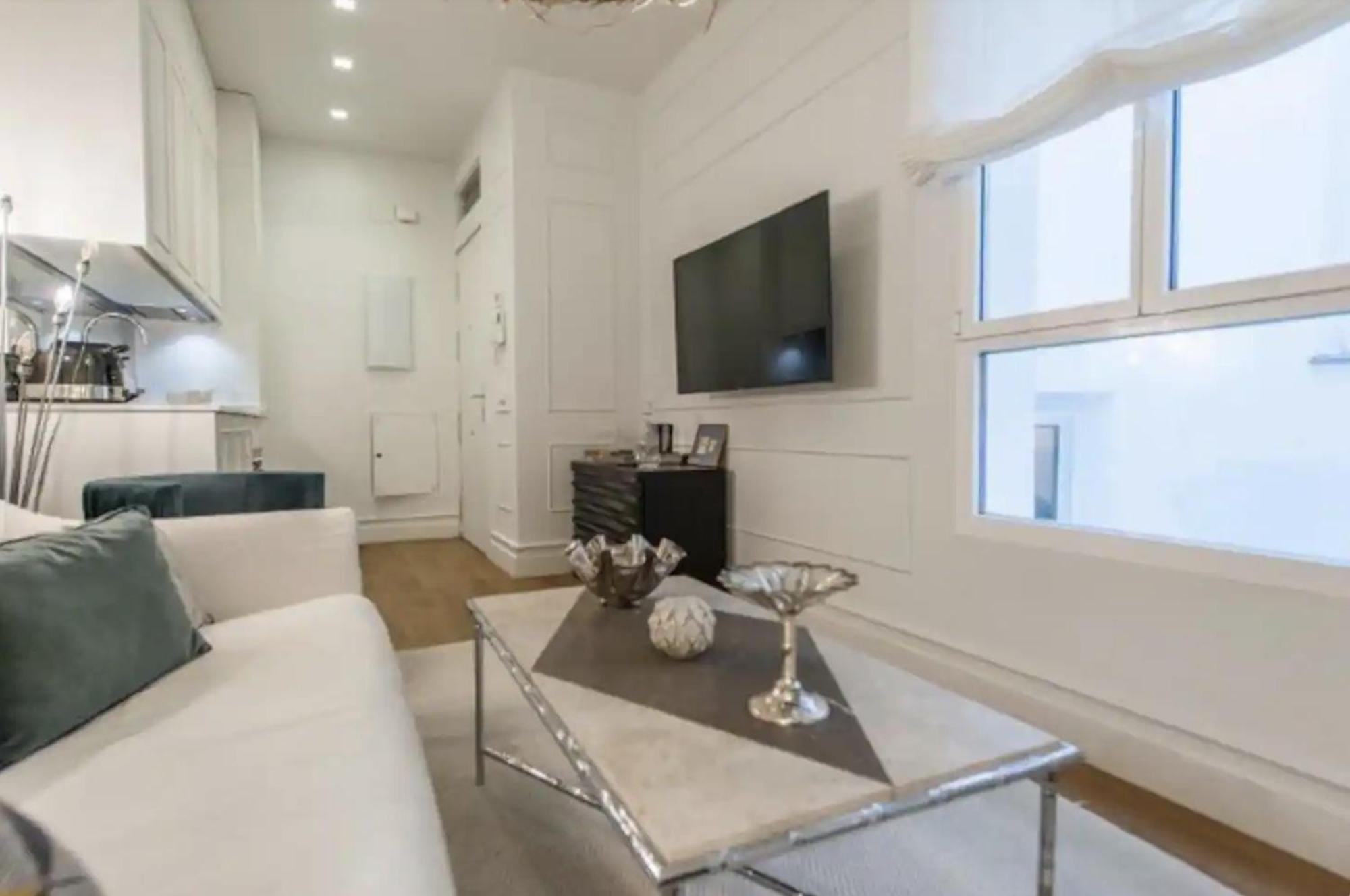 Ferienwohnung Apartamento De Lujo En Neptuno Madrid Exterior foto
