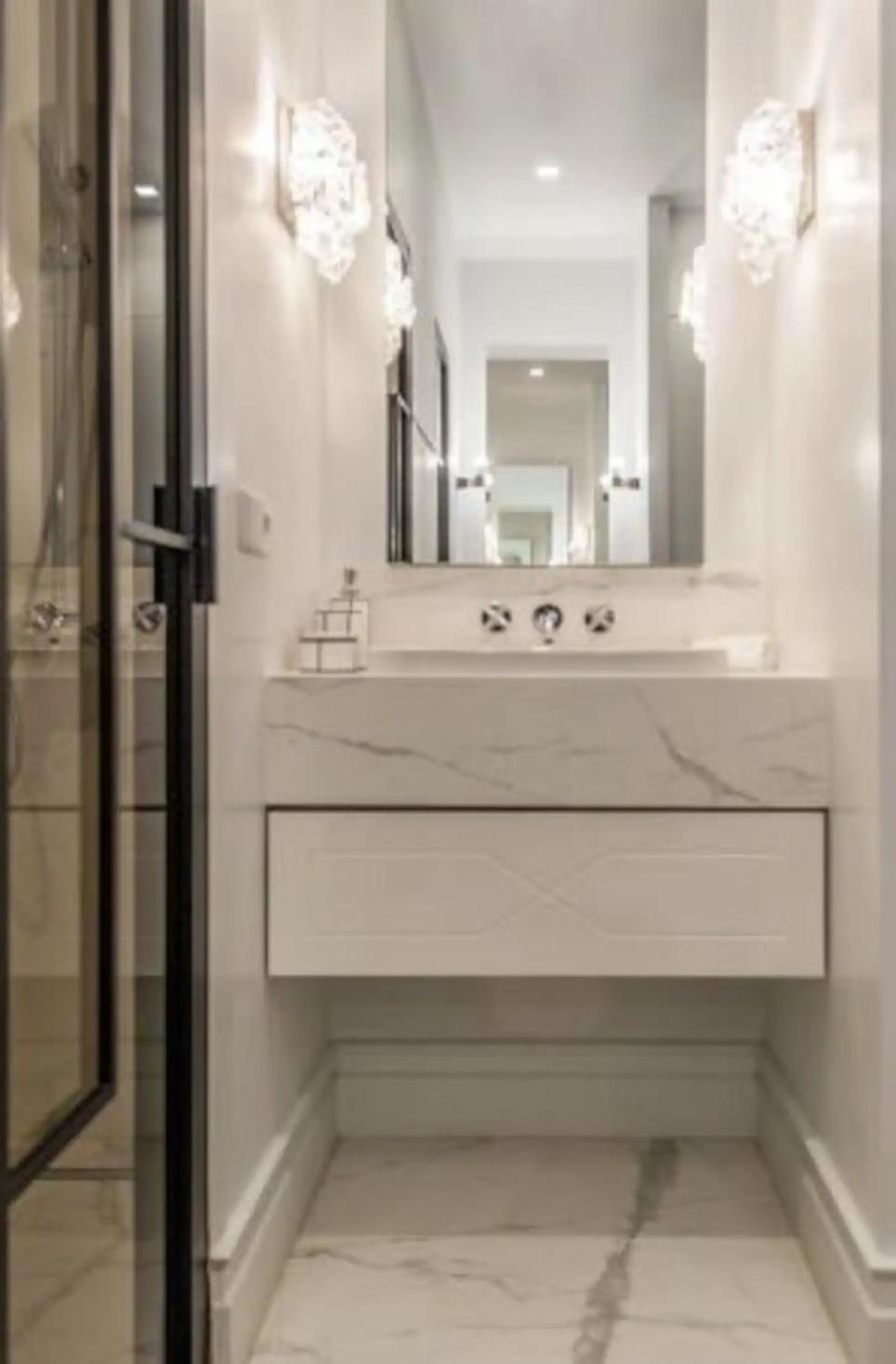 Ferienwohnung Apartamento De Lujo En Neptuno Madrid Exterior foto